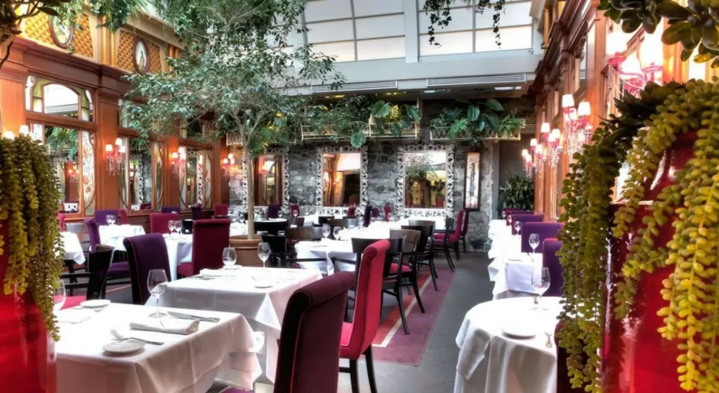 رستوران Le Saint-Amour