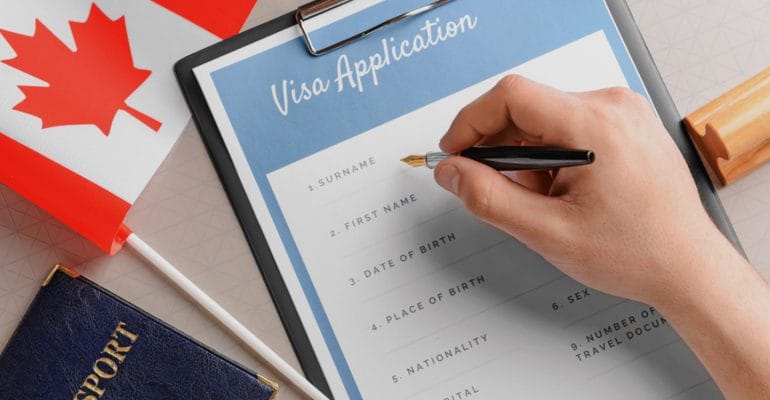 مدارک گرفتن و یا تمدید ویزای کانادا