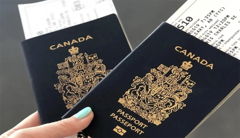 پاسپورت کانادایی